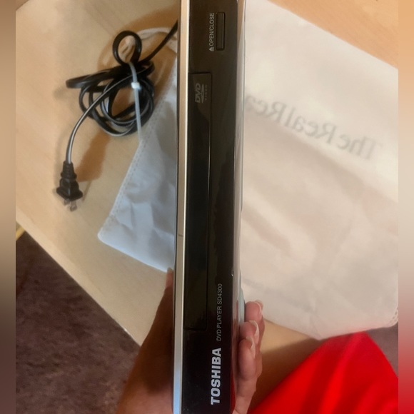 TOSHIBA DVD player - Picture 5 of 6